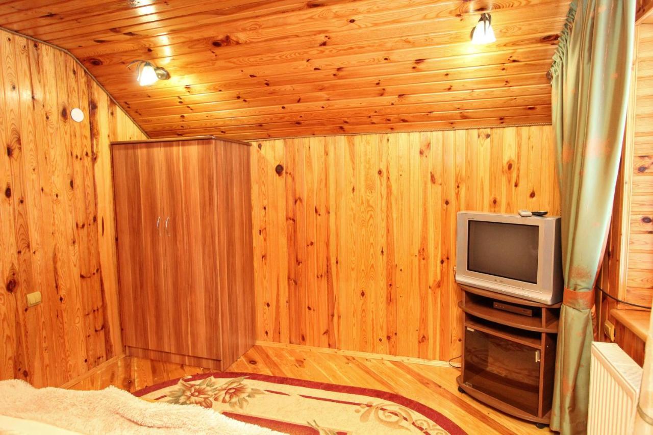Cottage "Kliverent" Яремче Екстер'єр фото