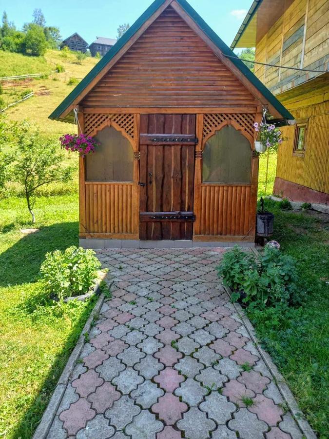 Cottage "Kliverent" Яремче Екстер'єр фото