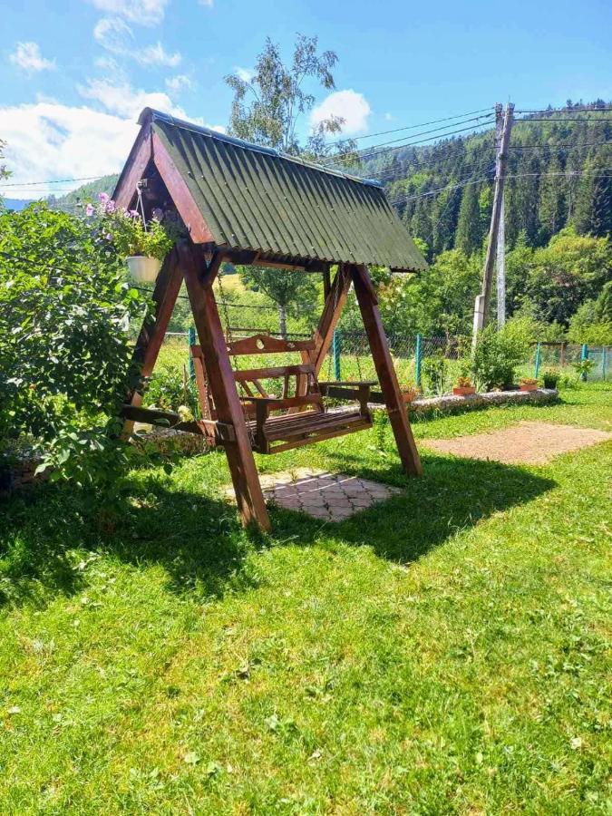 Cottage "Kliverent" Яремче Екстер'єр фото