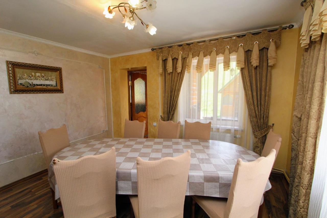 Cottage "Kliverent" Яремче Екстер'єр фото