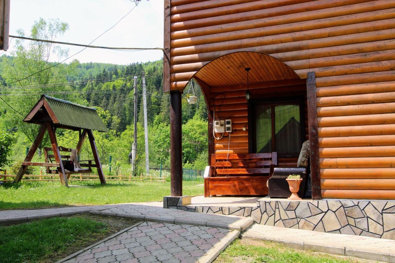 Cottage "Kliverent" Яремче Екстер'єр фото