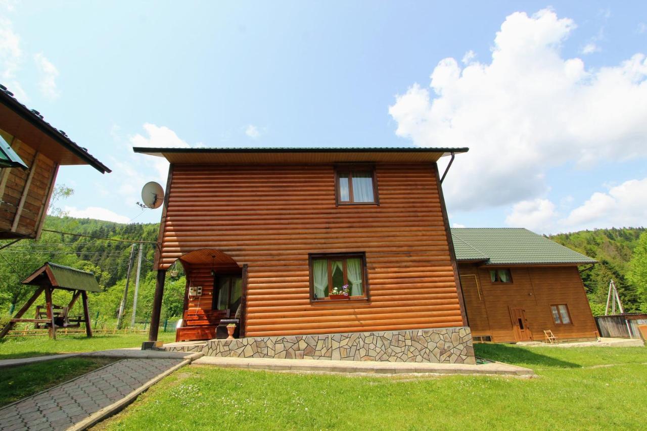 Cottage "Kliverent" Яремче Екстер'єр фото